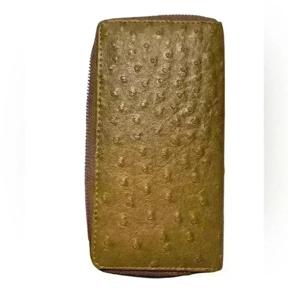 A woman’s brown wallet with ostrich leather print type pattern. - Picture 1 of 12